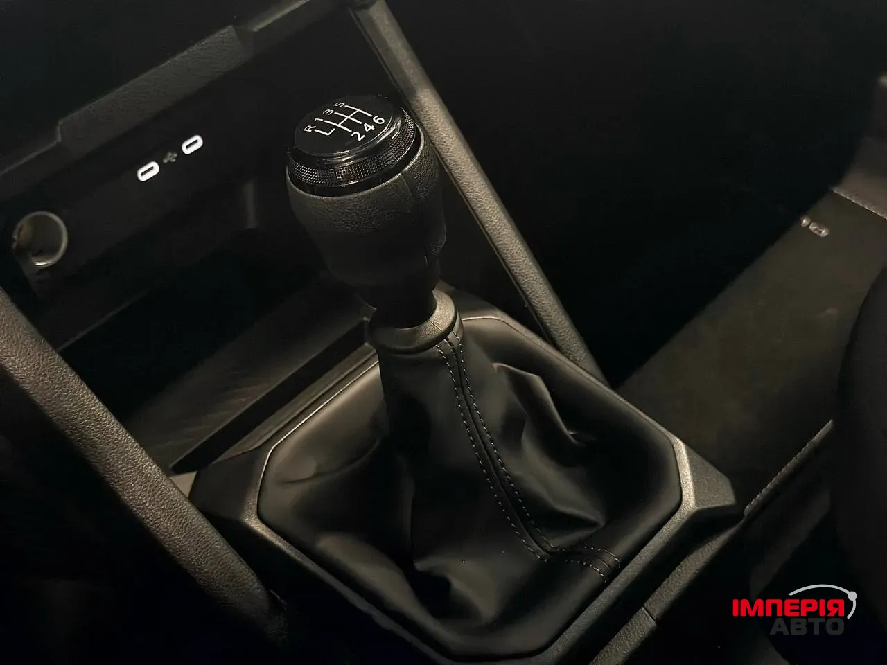 Renault Duster - фото 12