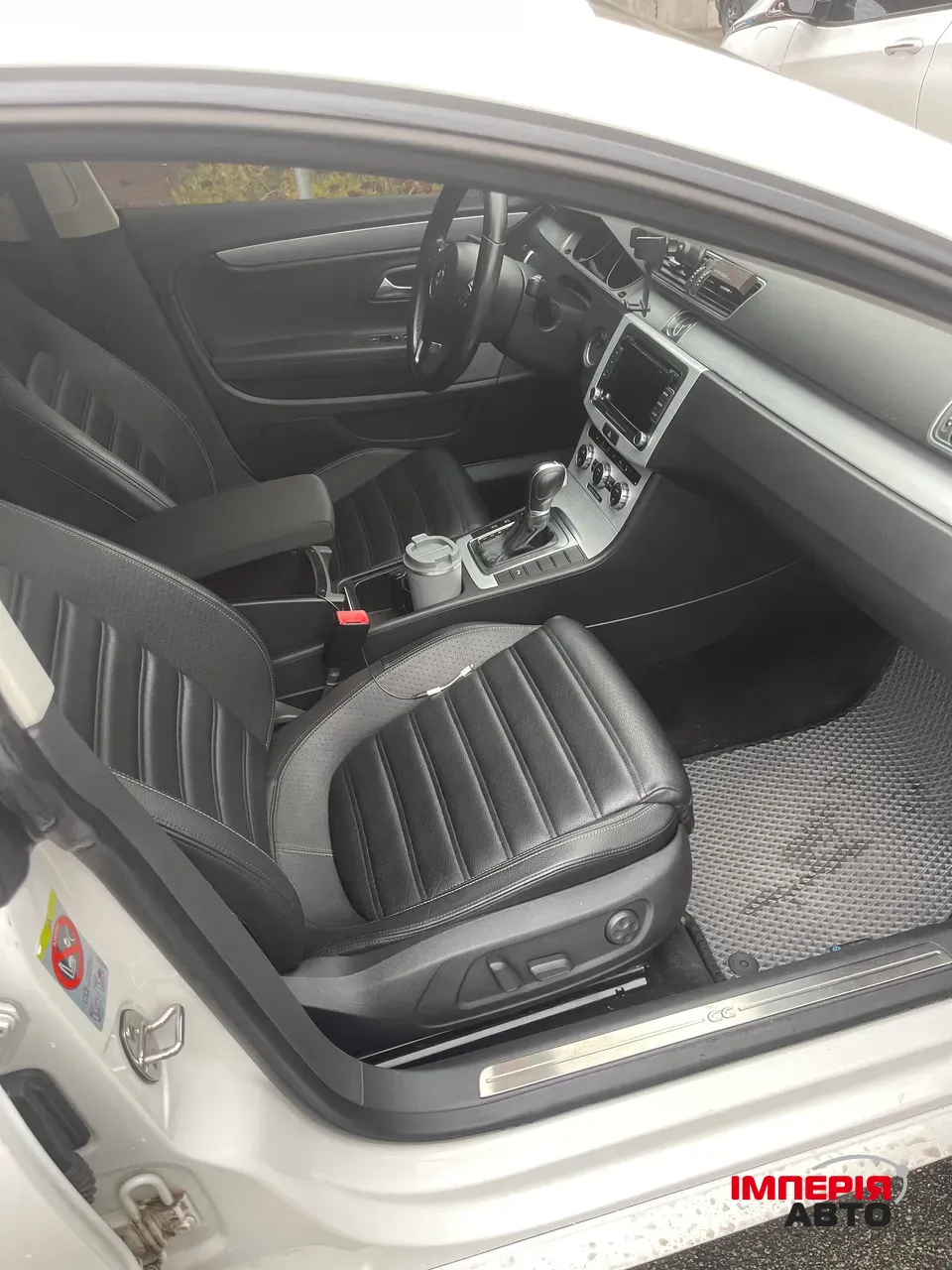 Volkswagen Passat CC - фото 8