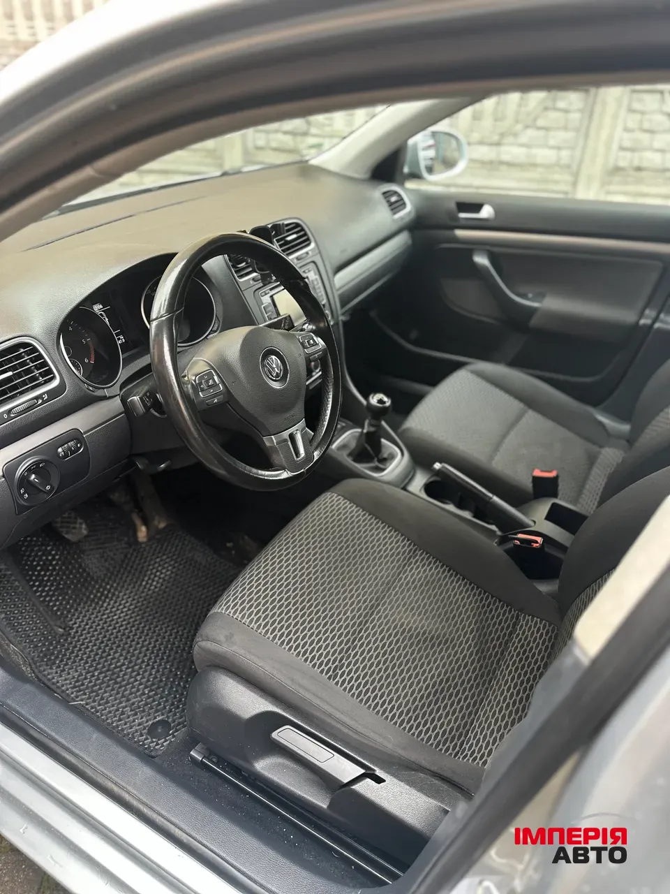 Volkswagen Golf - фото 9