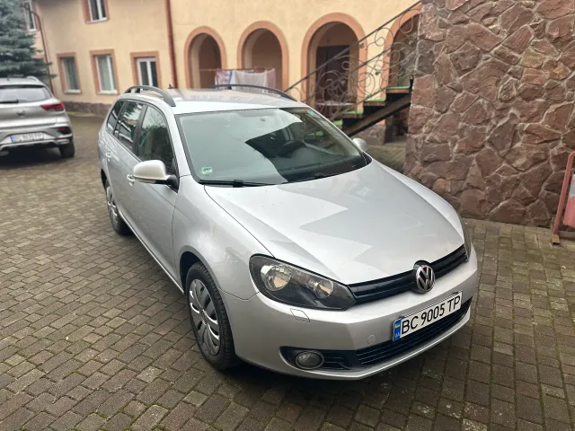 Volkswagen Golf - фото 1