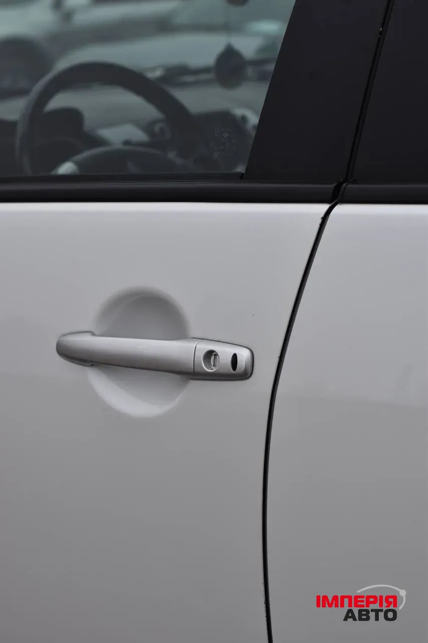 Mitsubishi Outlander - фото 16