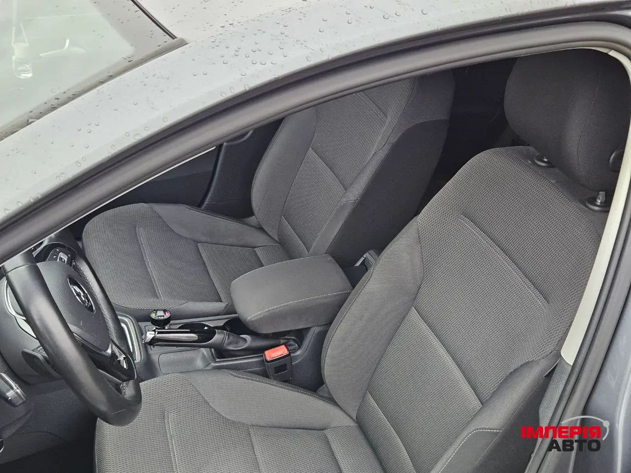 Volkswagen Golf - фото 11