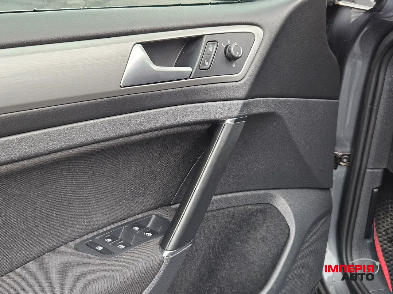 Volkswagen Golf - фото 16