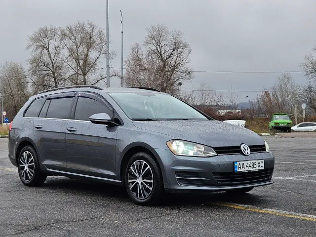 Volkswagen Golf - фото 4