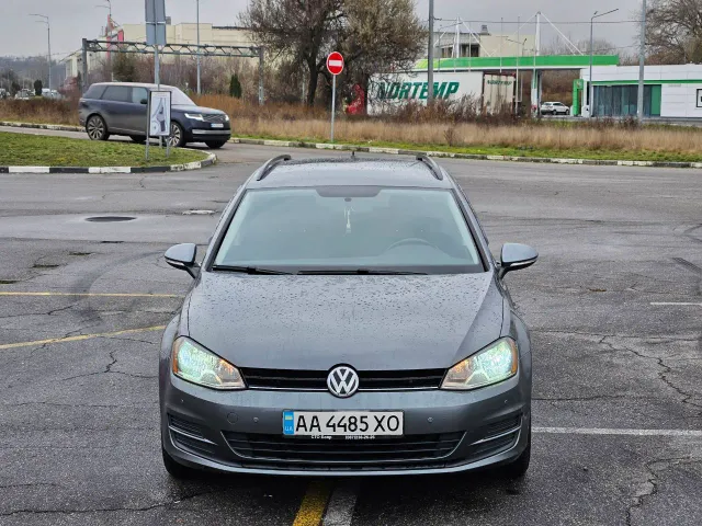 Volkswagen Golf - фото 3