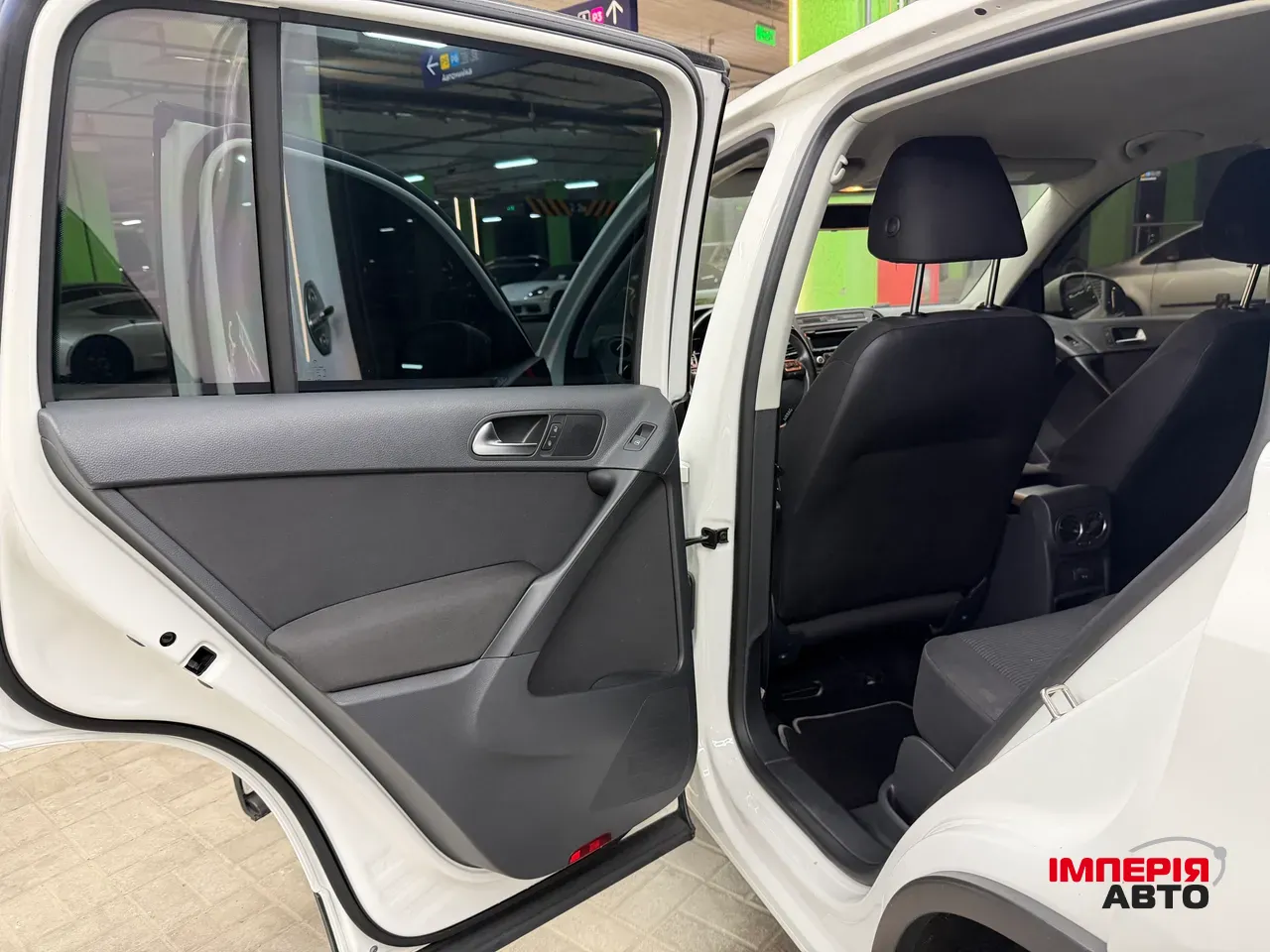 Volkswagen Tiguan - фото 12