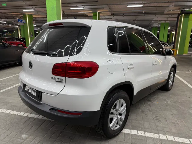 Volkswagen Tiguan - фото 4