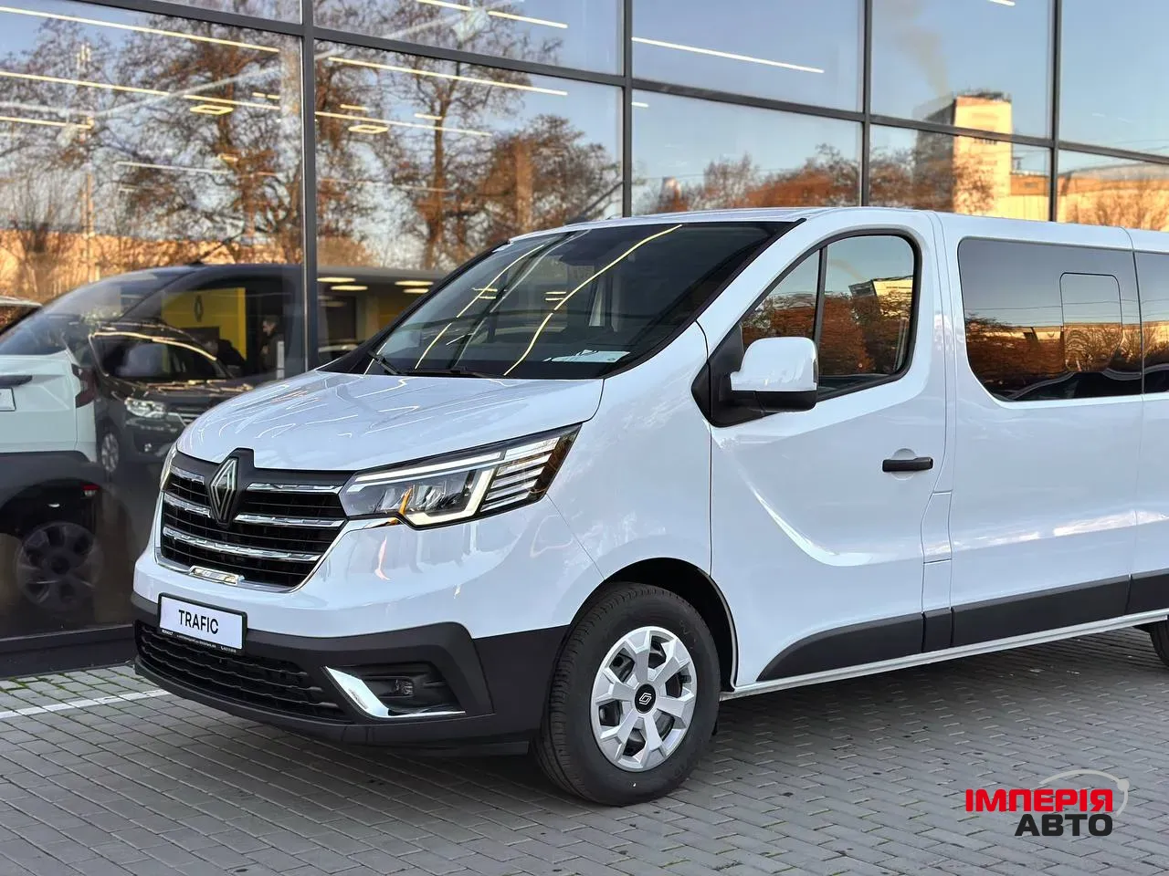 Renault Trafic - фото 4