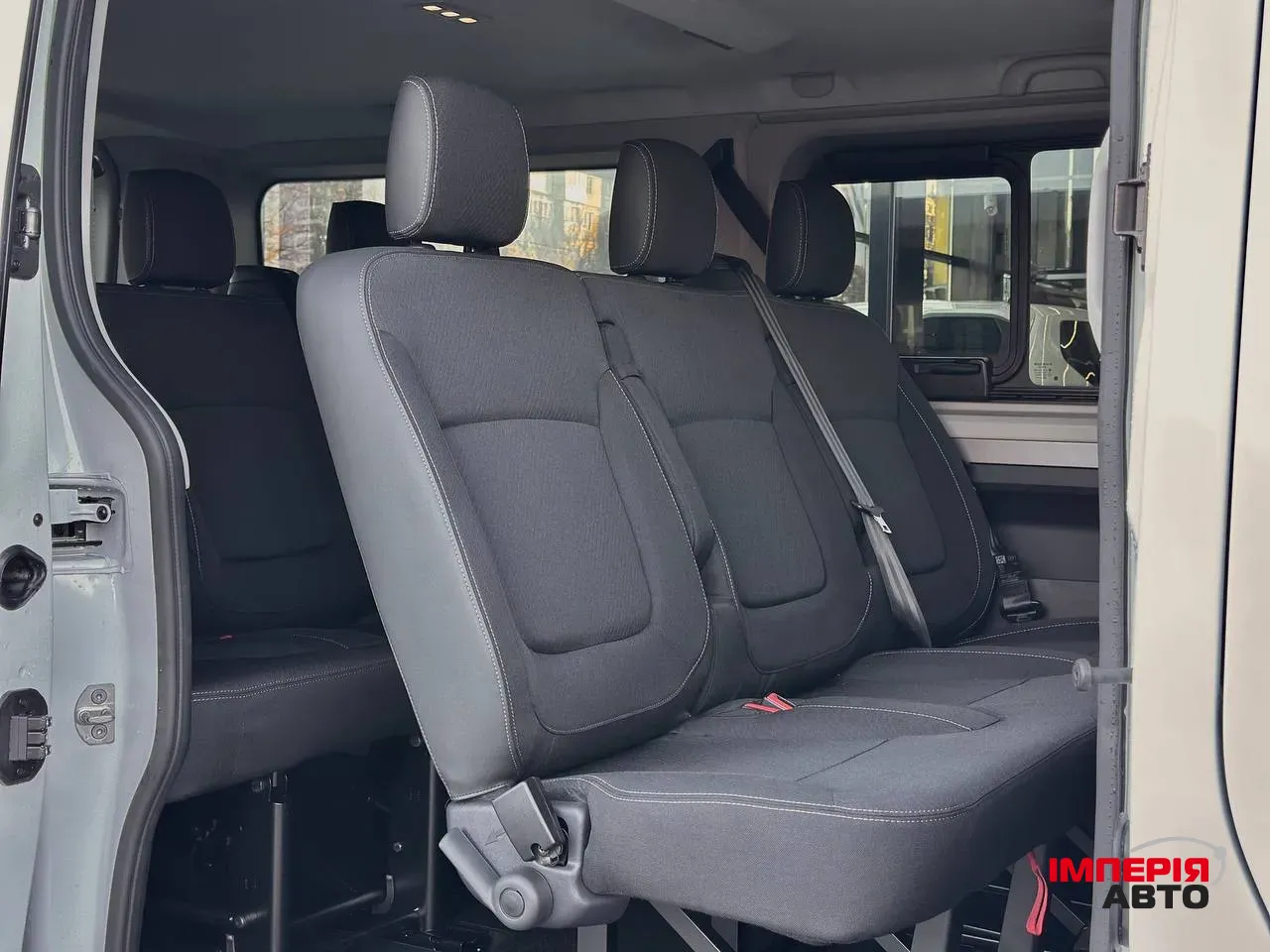 Renault Trafic - фото 26