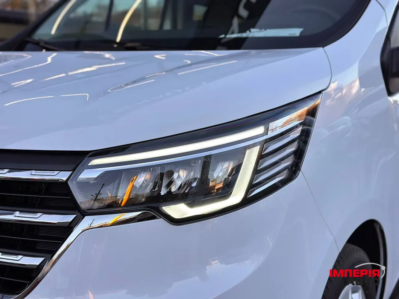 Renault Trafic - фото 9