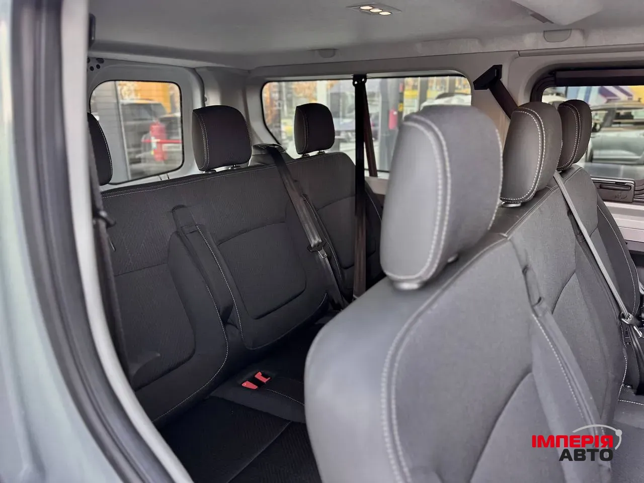 Renault Trafic - фото 27