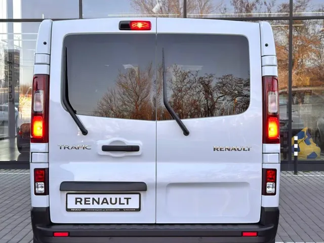 Renault Trafic - фото 3