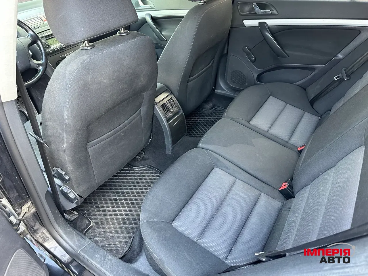 Skoda Octavia - фото 9