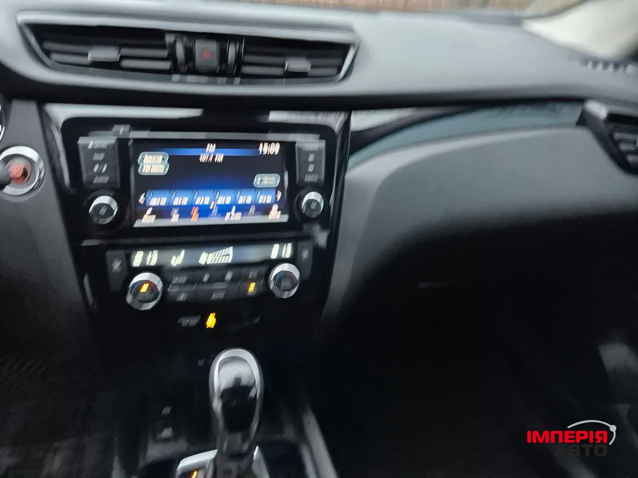 Nissan Rogue Sport - фото 15