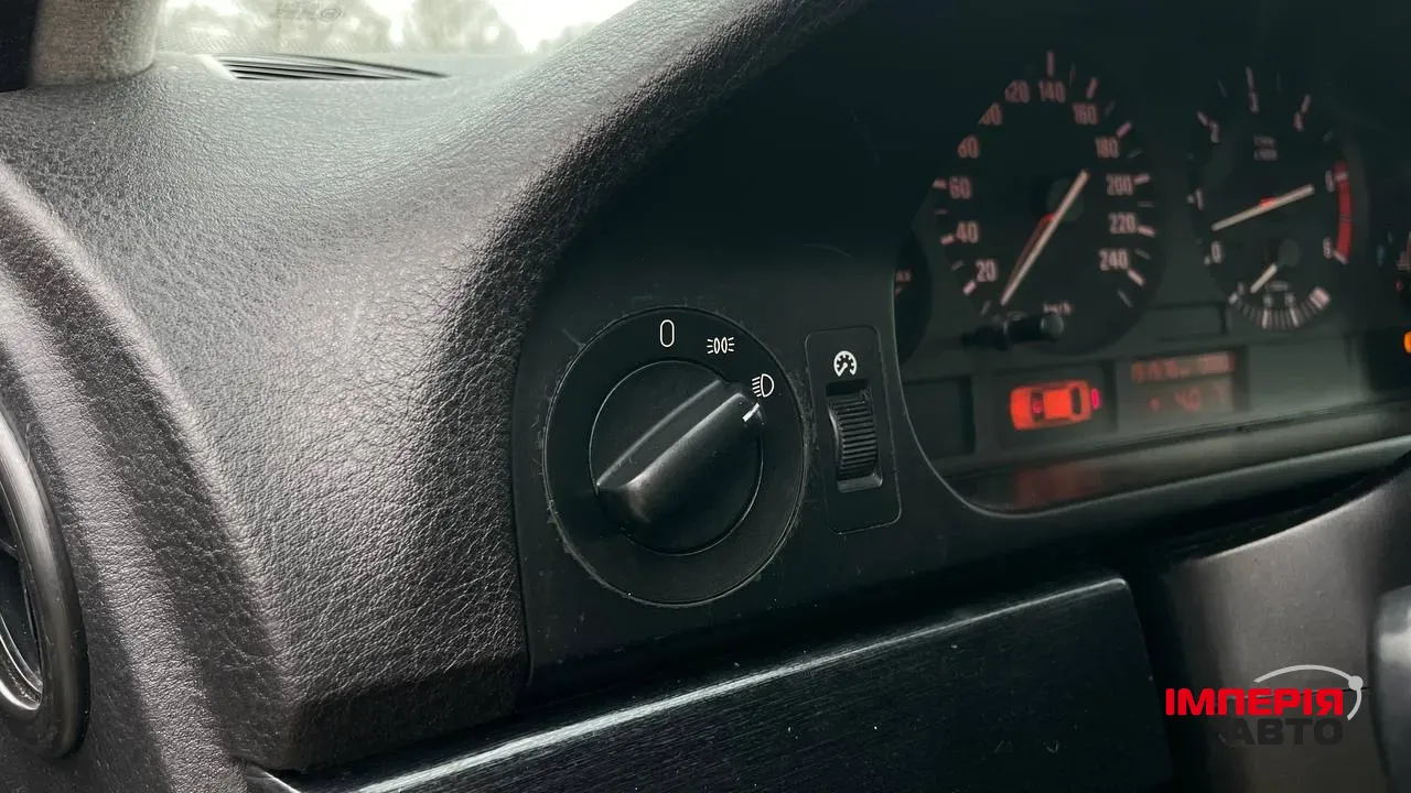 BMW 5 серії - фото 18