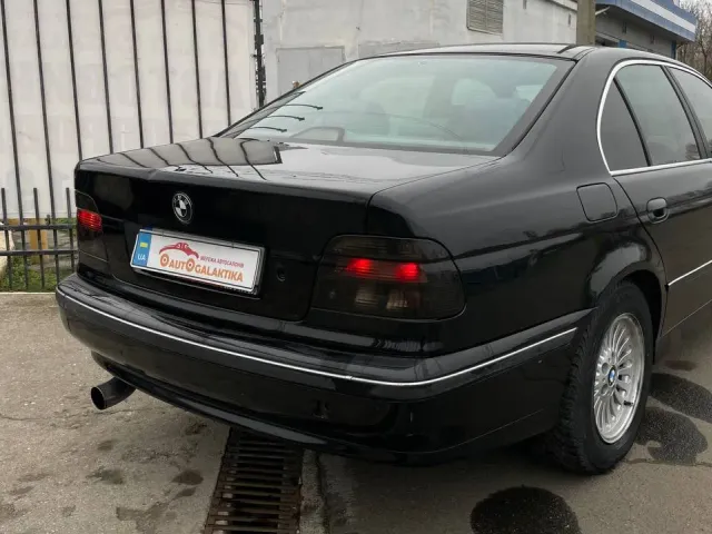 BMW 5 серії - фото 4