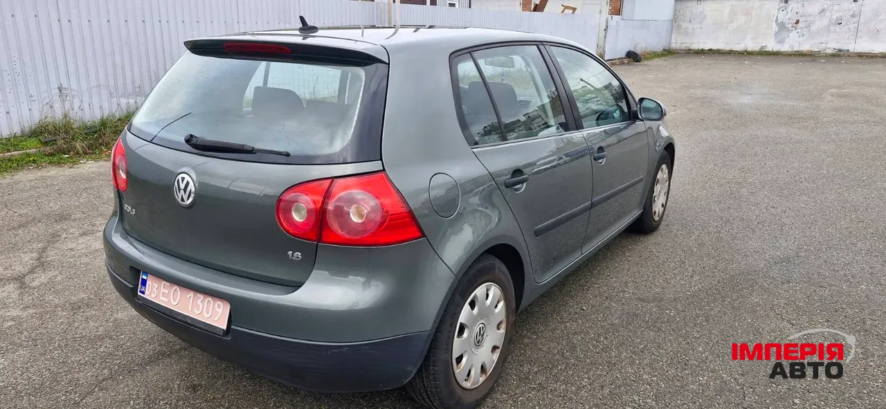 Volkswagen Golf - фото 5