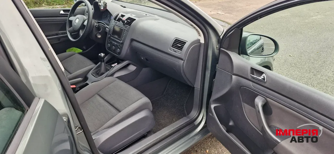 Volkswagen Golf - фото 14