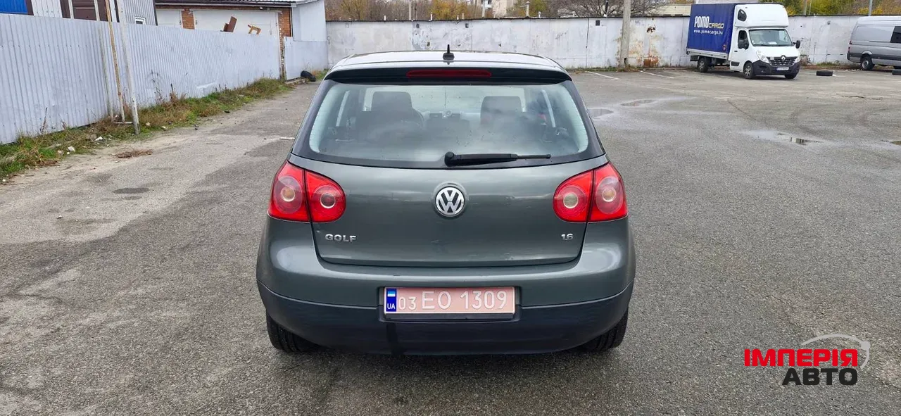 Volkswagen Golf - фото 4