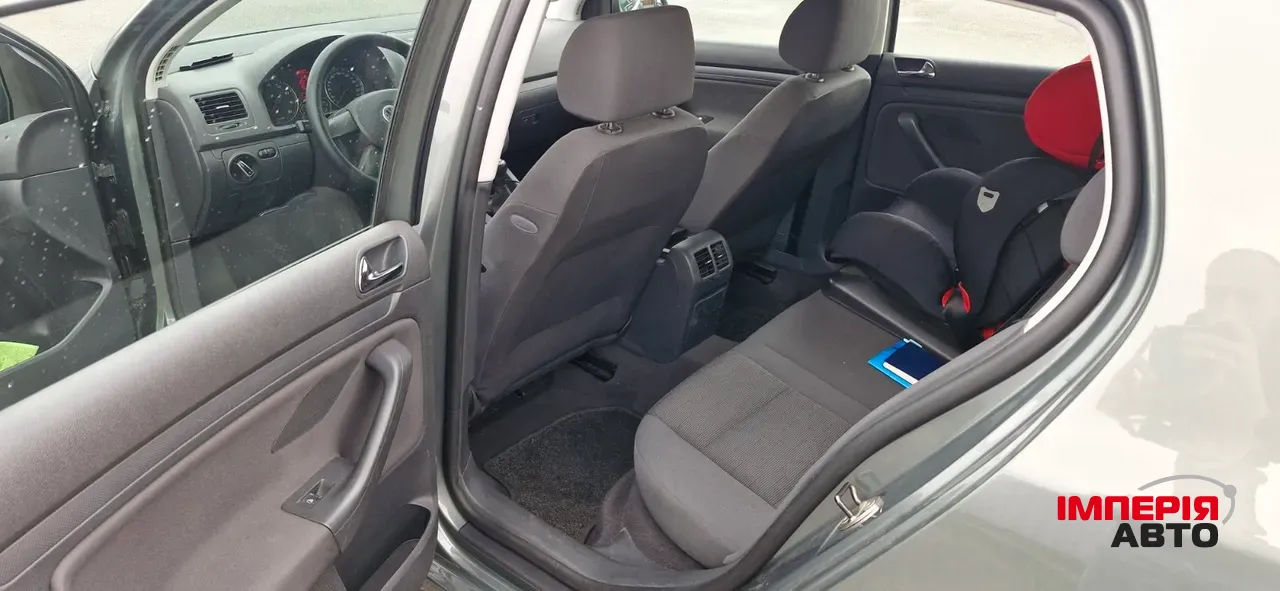 Volkswagen Golf - фото 11