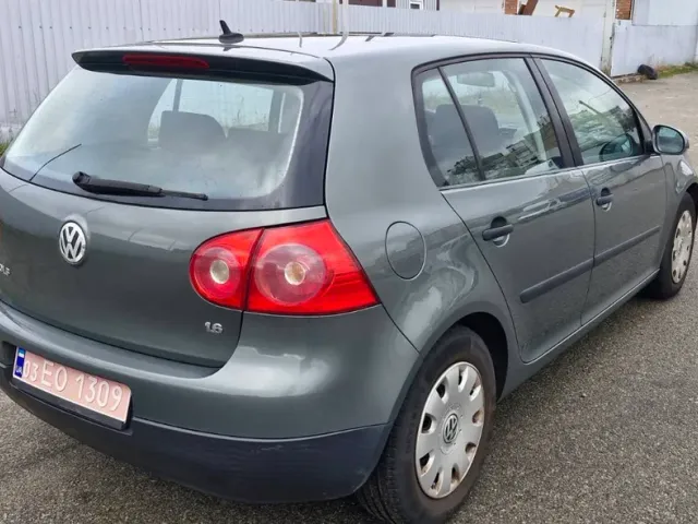 Volkswagen Golf - фото 5