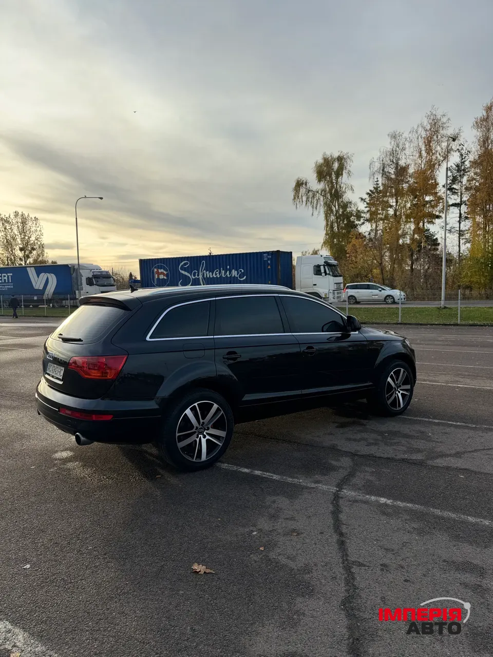 Audi Q7 - фото 8