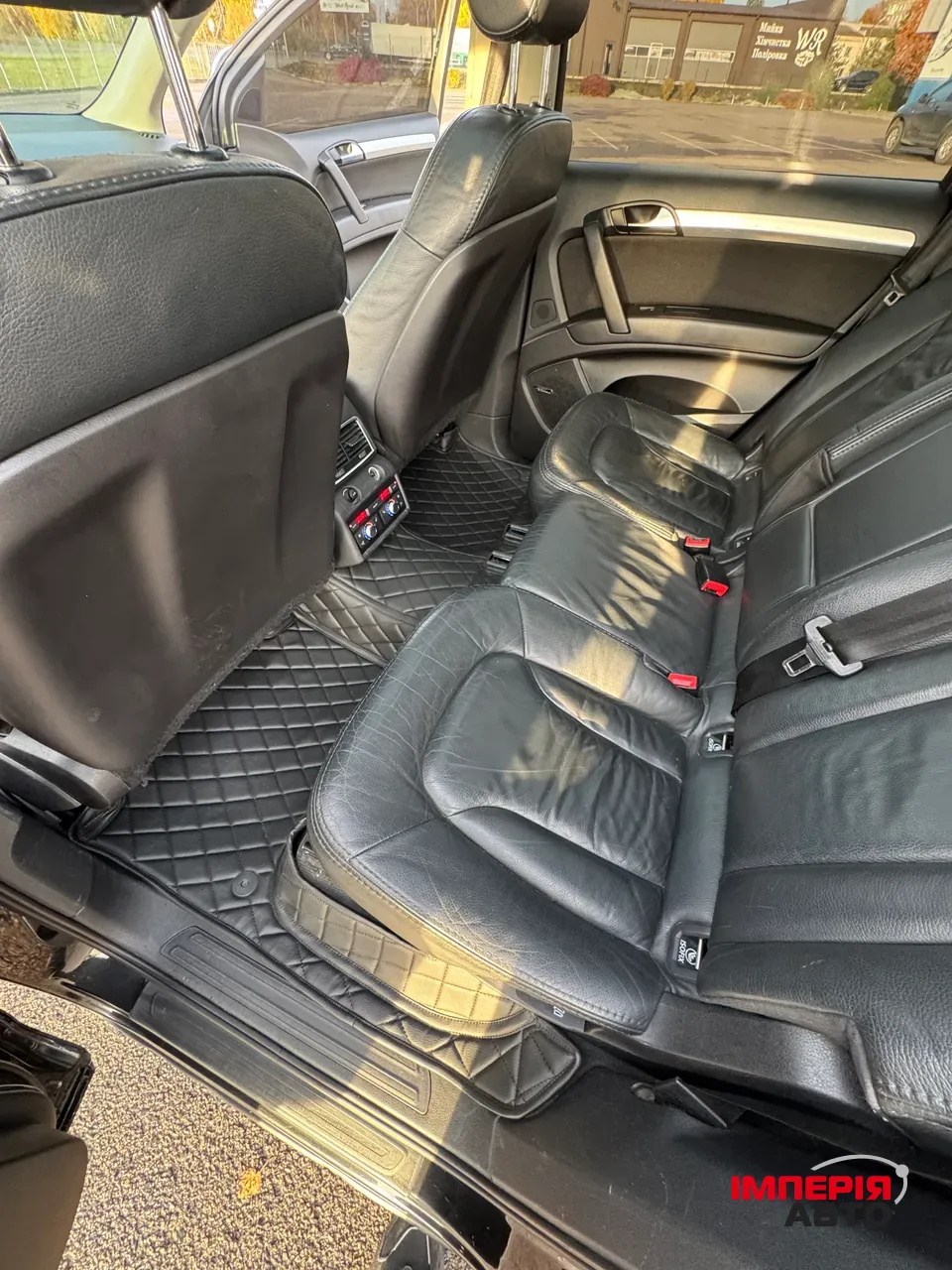 Audi Q7 - фото 17