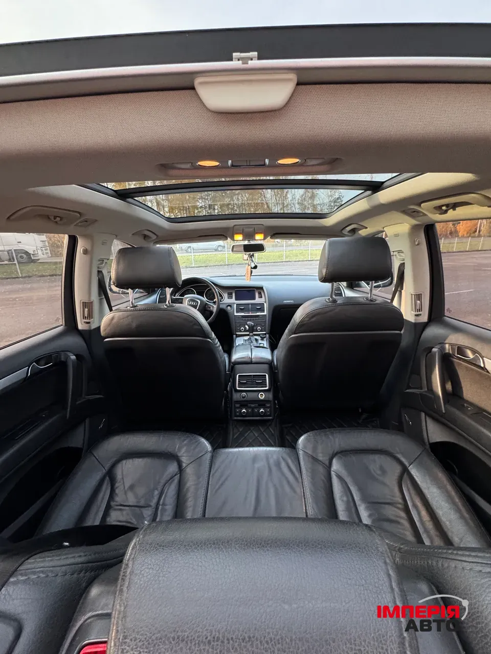 Audi Q7 - фото 10