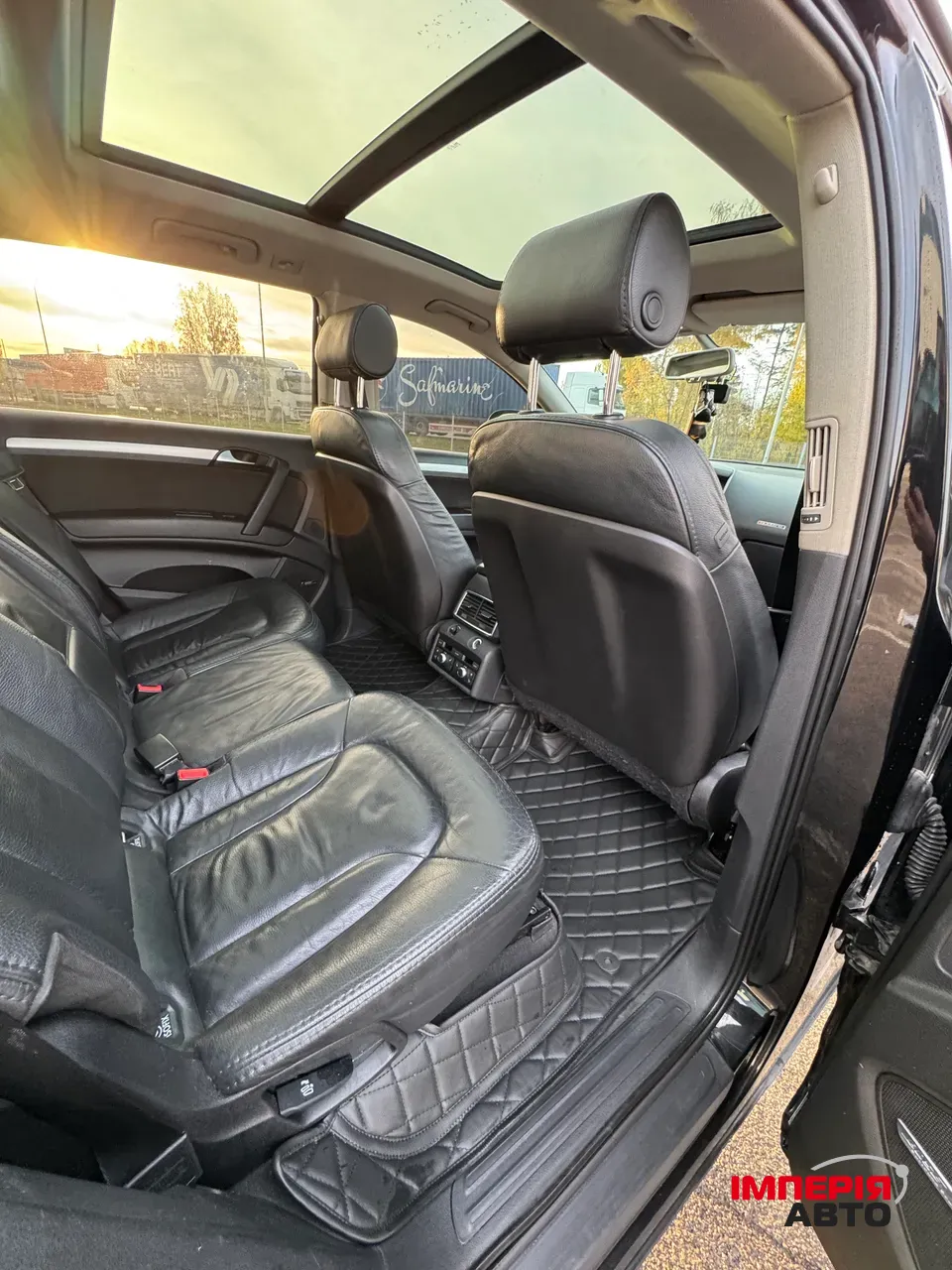 Audi Q7 - фото 11