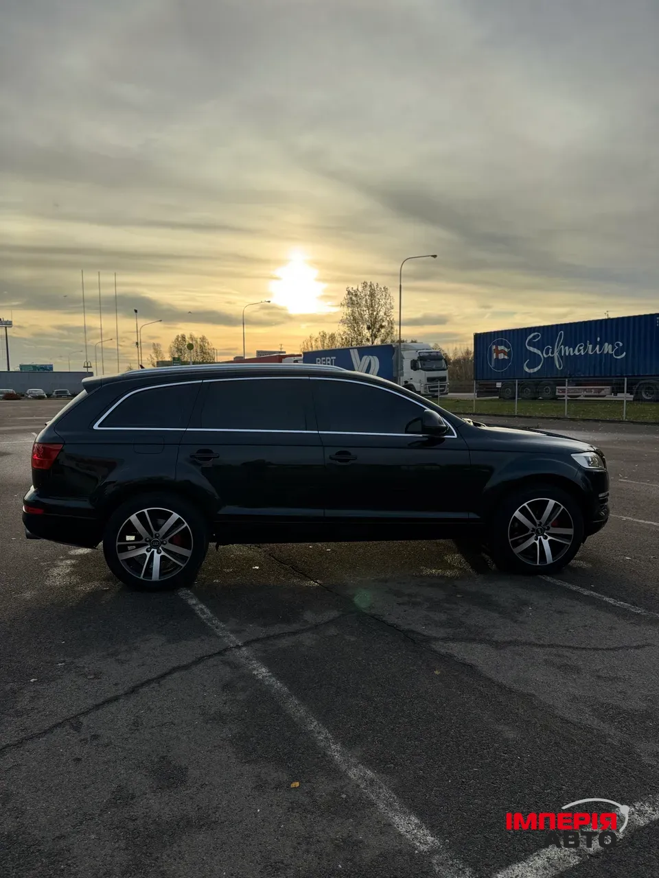 Audi Q7 - фото 7