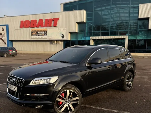 Audi Q7 - фото 1