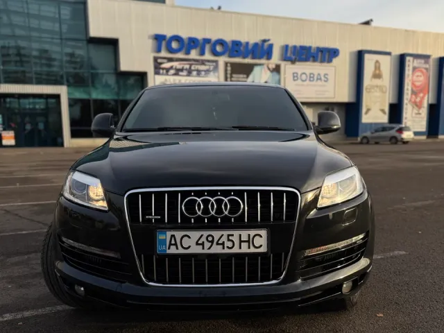 Audi Q7 - фото 2