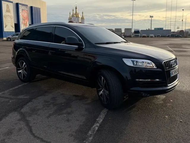 Audi Q7 - фото 3