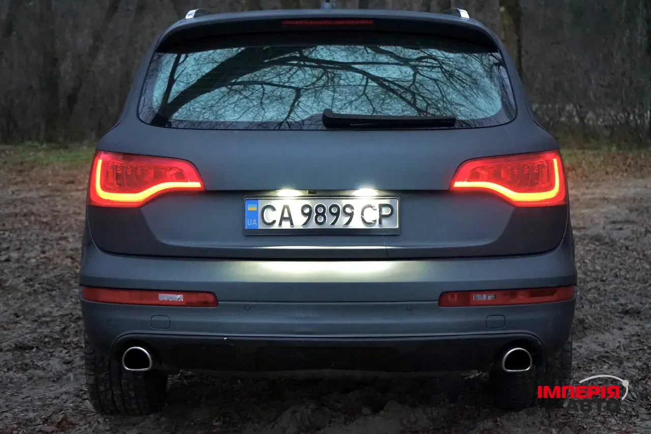 Audi Q7 - фото 5