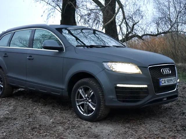 Audi Q7 - фото 2