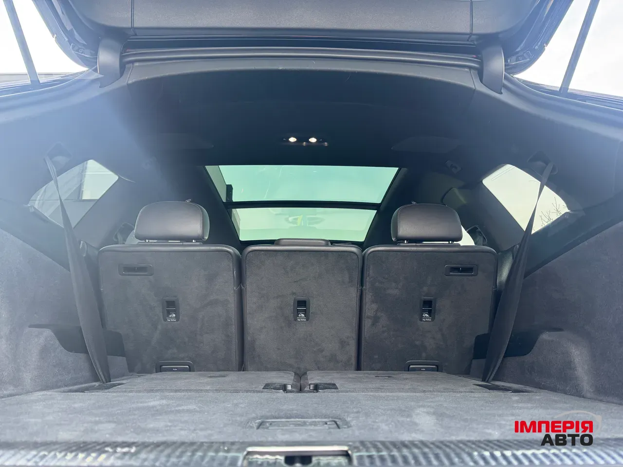 Audi Q7 - фото 28