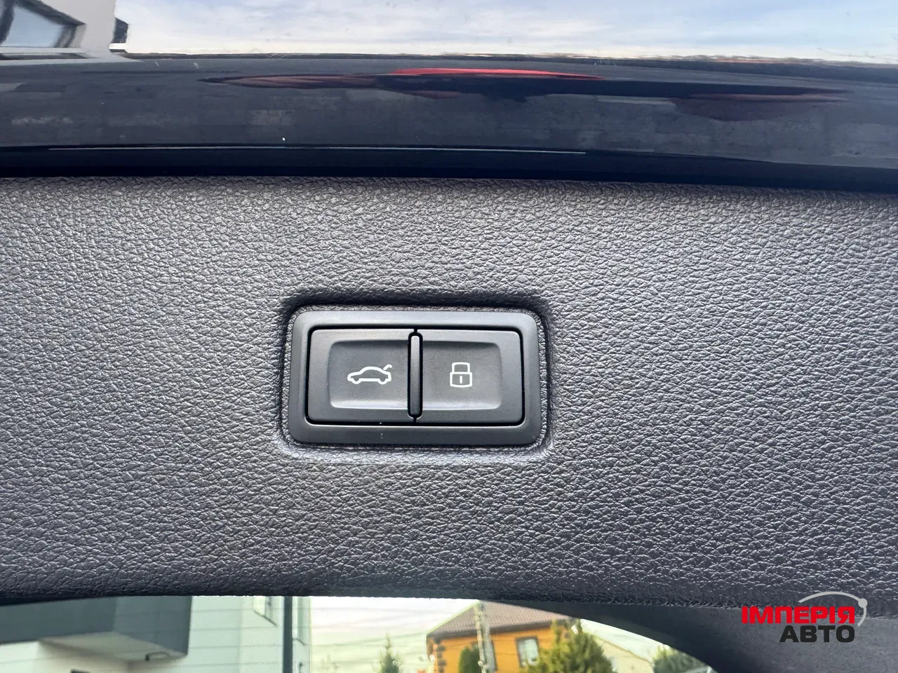 Audi Q7 - фото 32