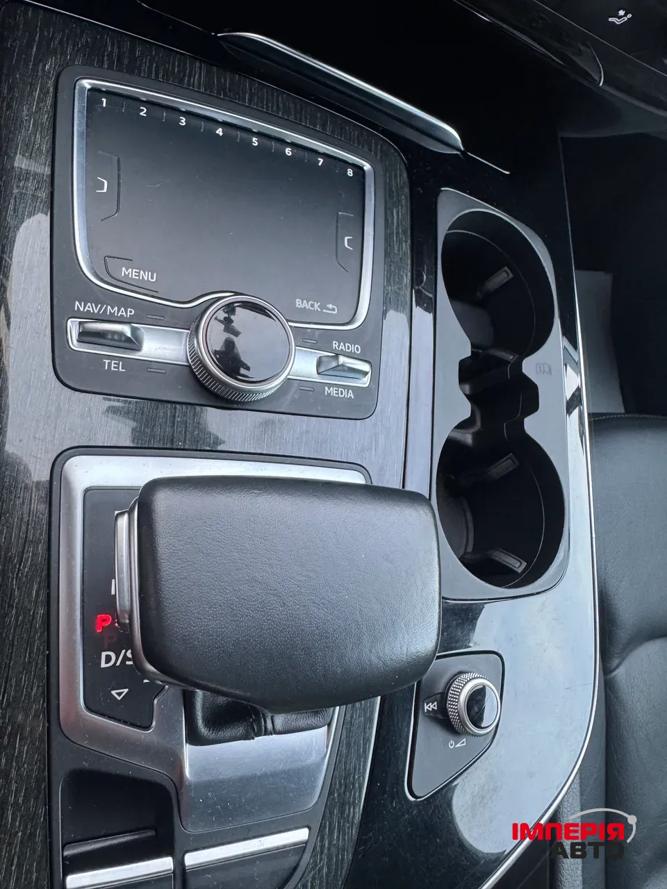 Audi Q7 - фото 13