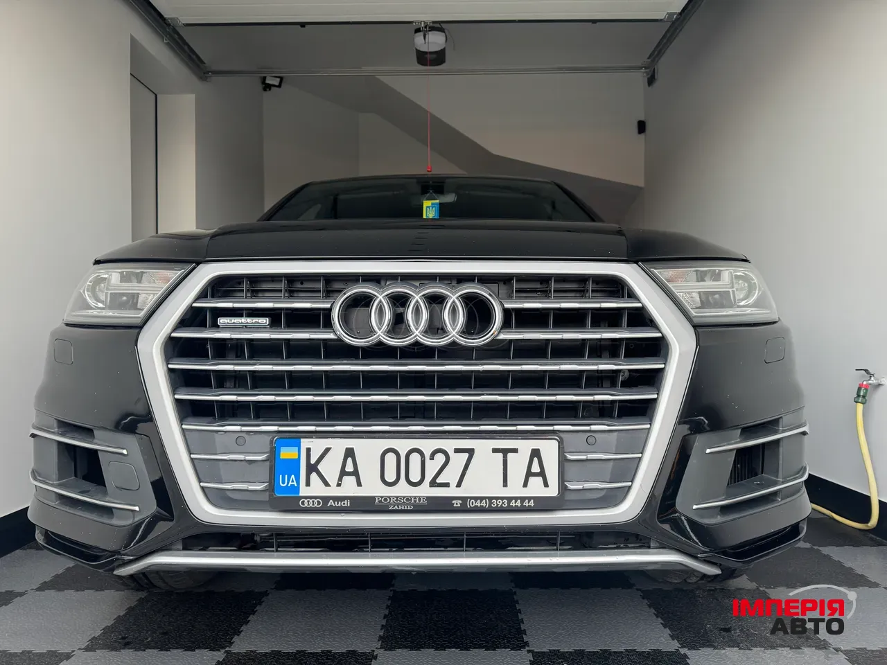 Audi Q7 - фото 8