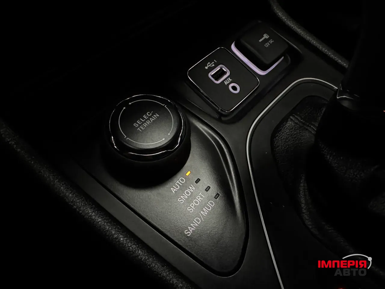 Jeep Cherokee - фото 9