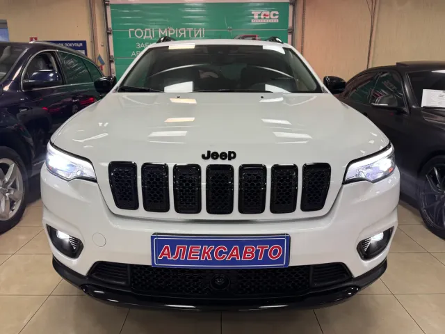 Jeep Cherokee - фото 5