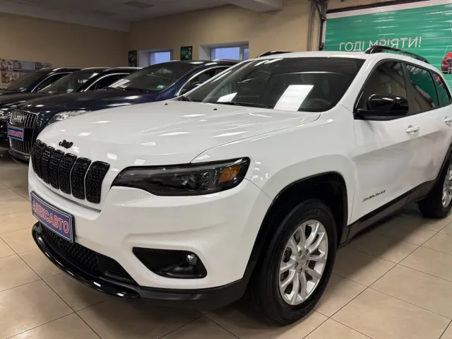 Jeep Cherokee - фото 1