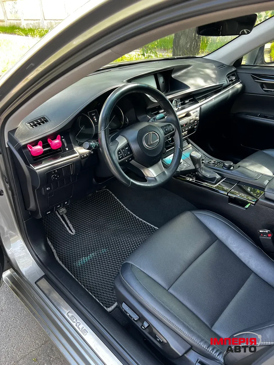 Lexus ES - фото 12