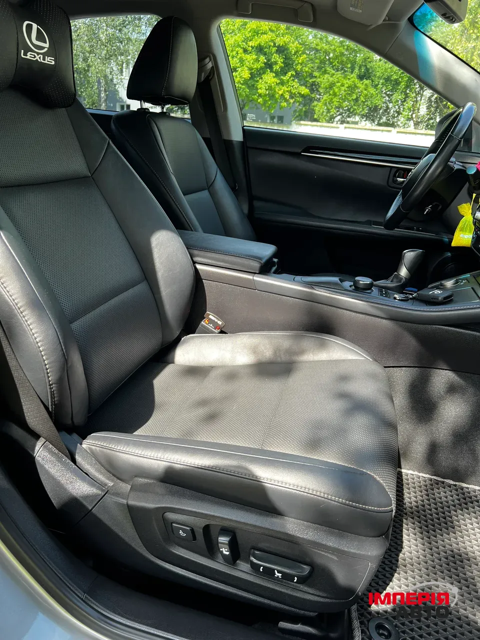 Lexus ES - фото 15