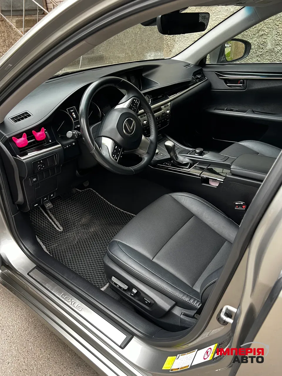 Lexus ES - фото 16