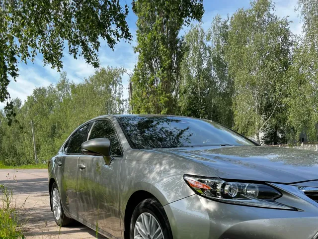 Lexus ES - фото 3