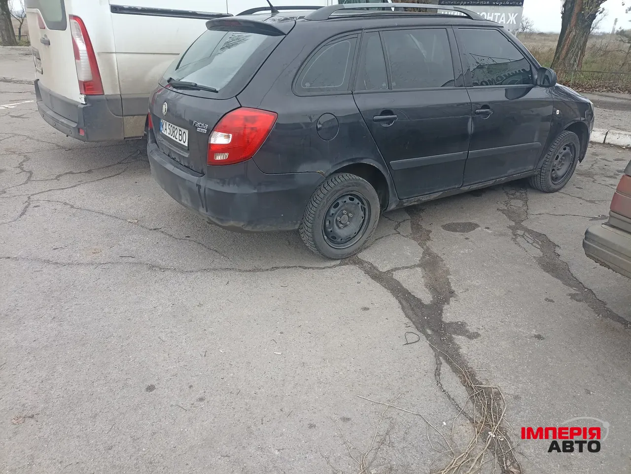 Skoda Fabia - фото 3