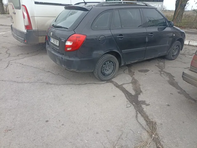 Skoda Fabia - фото 3