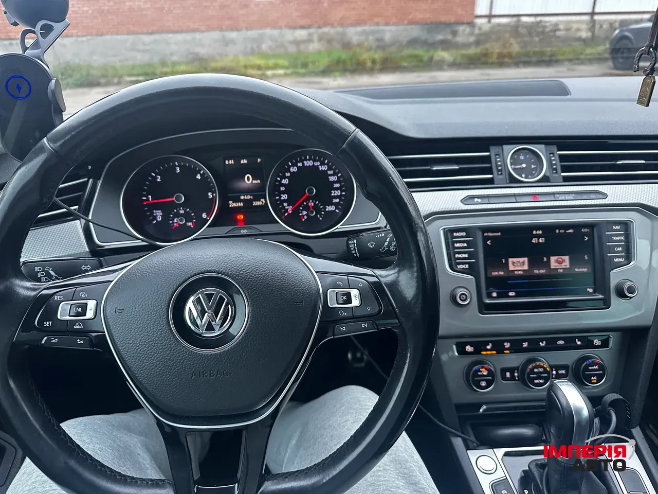 Volkswagen Passat - фото 10