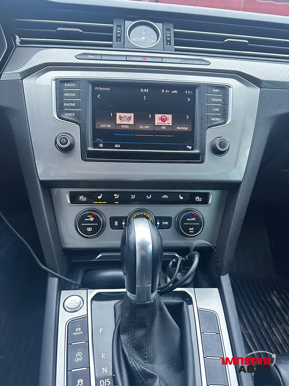 Volkswagen Passat - фото 11